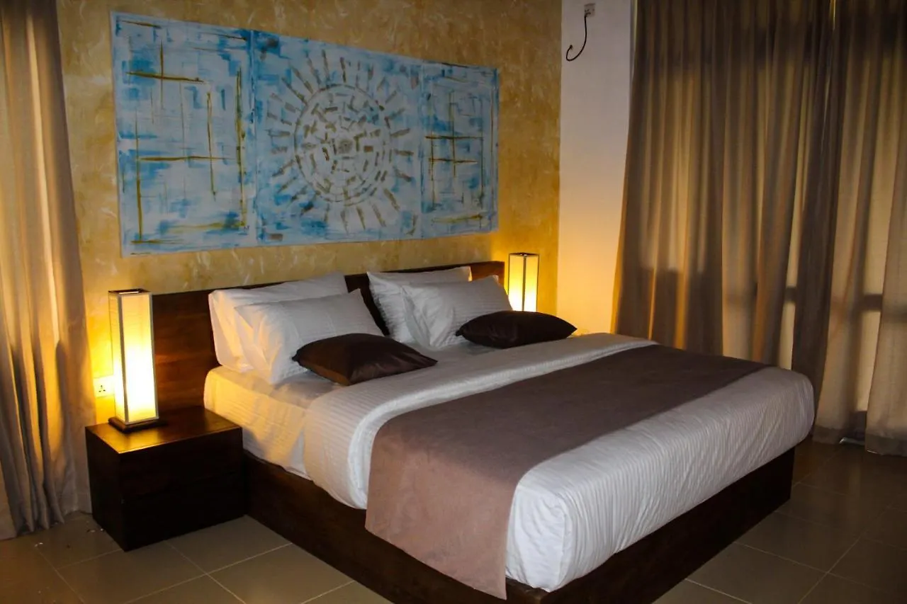 Aayu Lagoon Negombo 0*,